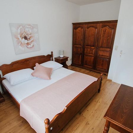 Apartment Deni โซลิน ภายนอก รูปภาพ