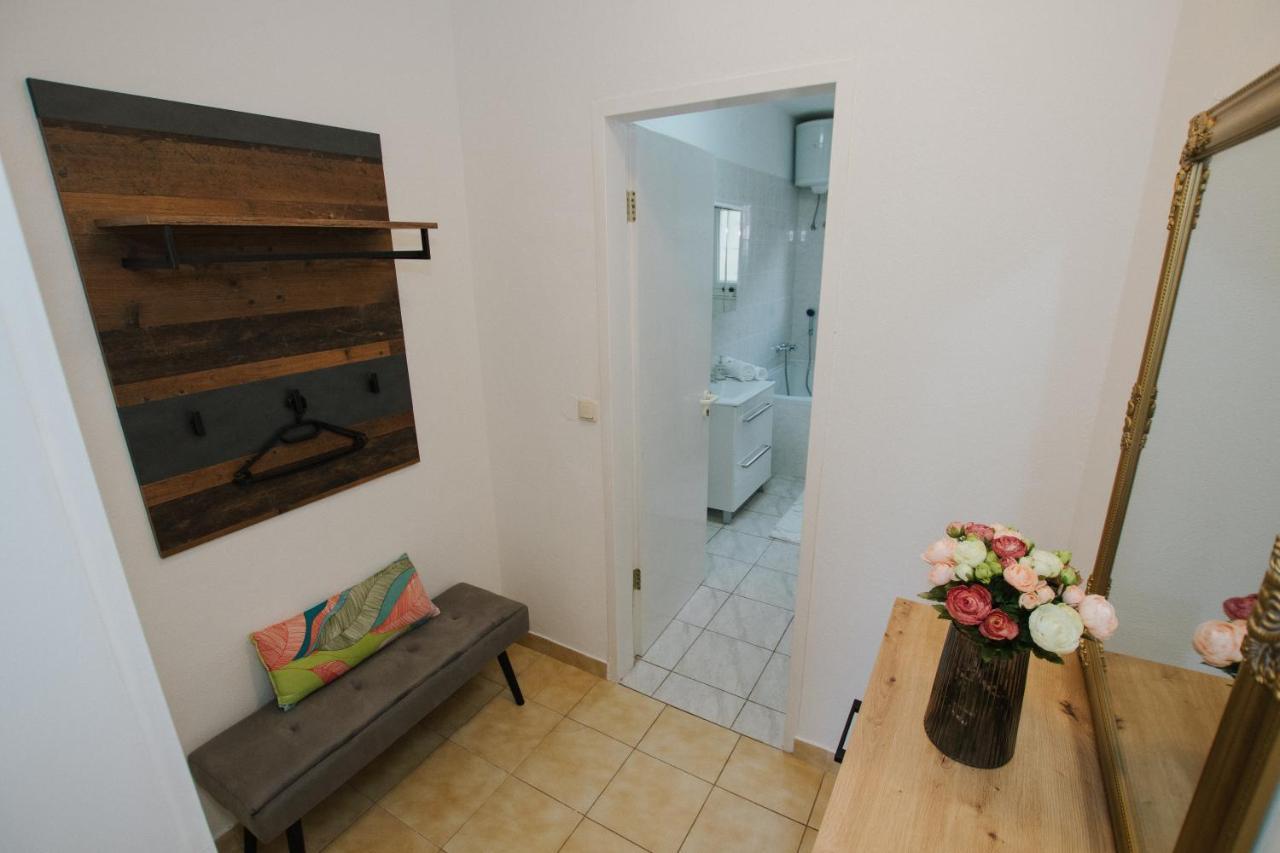 Apartment Deni โซลิน ภายนอก รูปภาพ