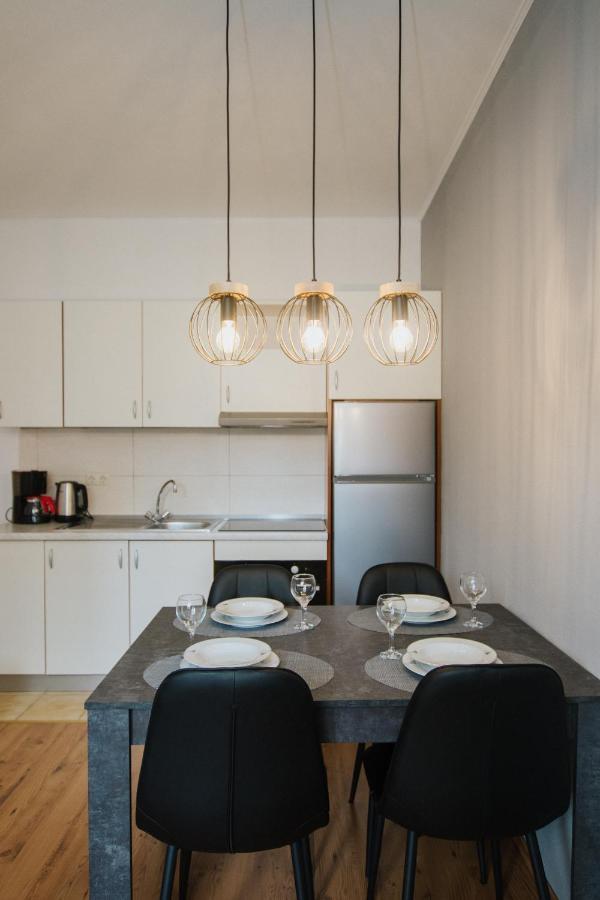 Apartment Deni โซลิน ภายนอก รูปภาพ