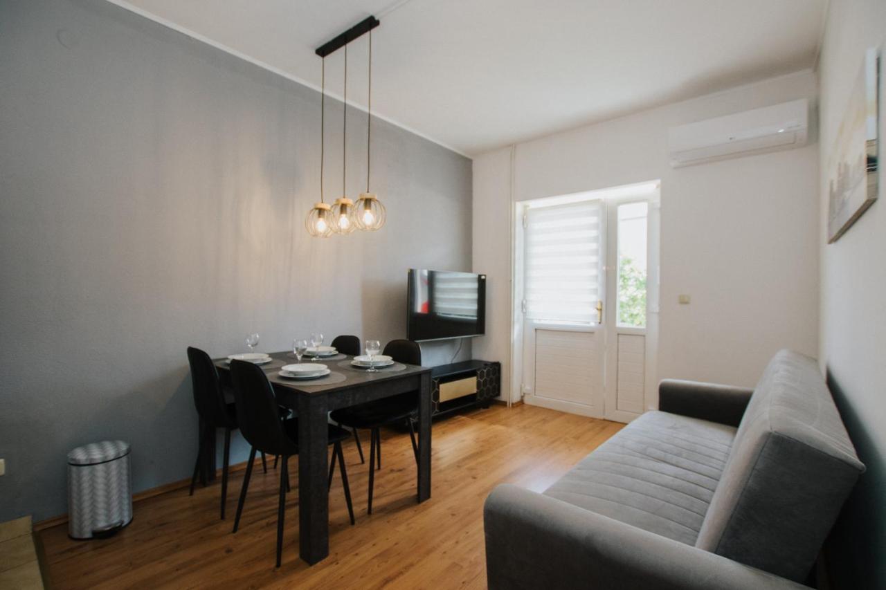 Apartment Deni โซลิน ภายนอก รูปภาพ