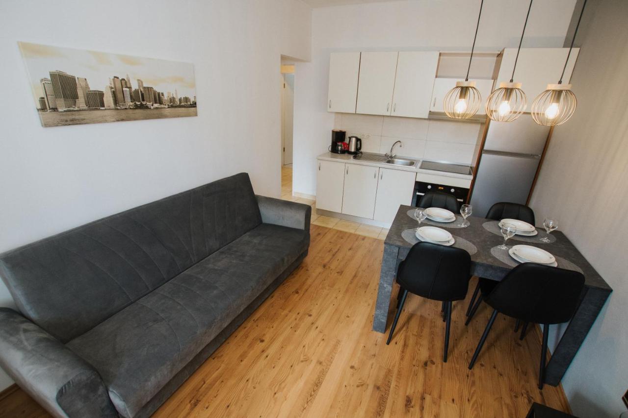 Apartment Deni โซลิน ภายนอก รูปภาพ