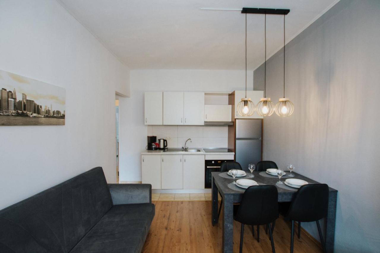 Apartment Deni โซลิน ภายนอก รูปภาพ